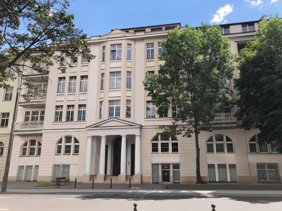 Apartament Aleja 22 波兹南 外观 照片